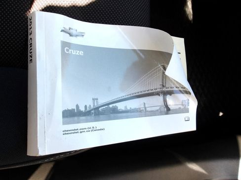 Used 2015 Chevrolet Cruze LT image 23