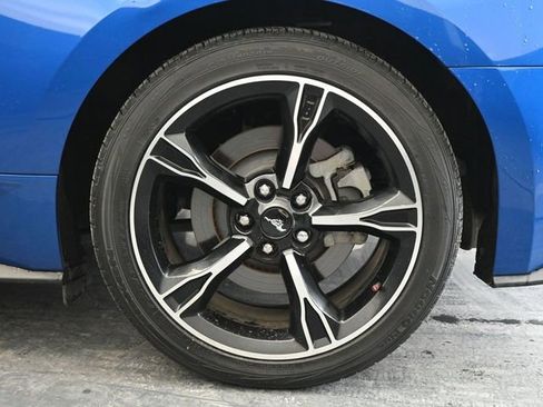 Used 2017 Ford Mustang GT Premium image 12