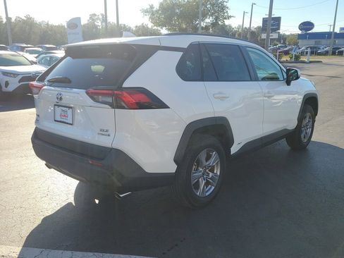 Used 2022 Toyota RAV4 XLE image 3