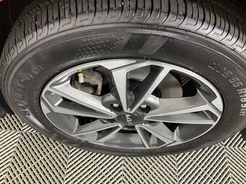 Used 2023 Kia Forte LXS image 7