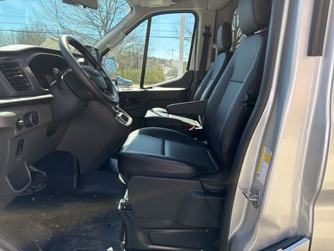 New 2026 Ford Transit 350 148 Medium Roof Wagon AWD image 19