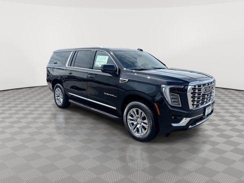New 2026 GMC Yukon XL Denali AWD/4WD image 2