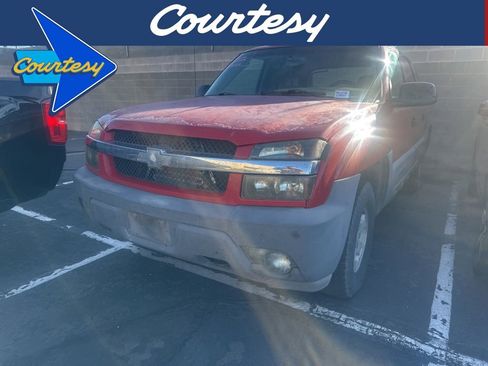 Used 2005 Chevrolet Avalanche LS w/ Preferred Equipment Group image 1