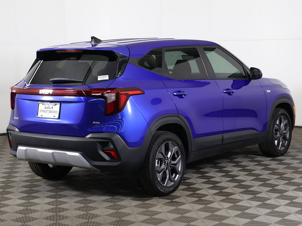 Used 2024 Kia Seltos LX AWD/4WD image 8