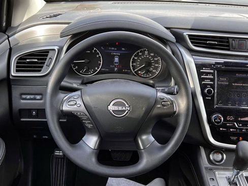 Used 2023 Nissan Murano S AWD/4WD image 12