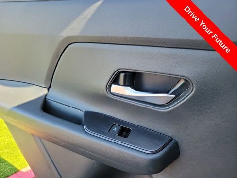 Used 2025 Nissan Kicks SV FWD image 21