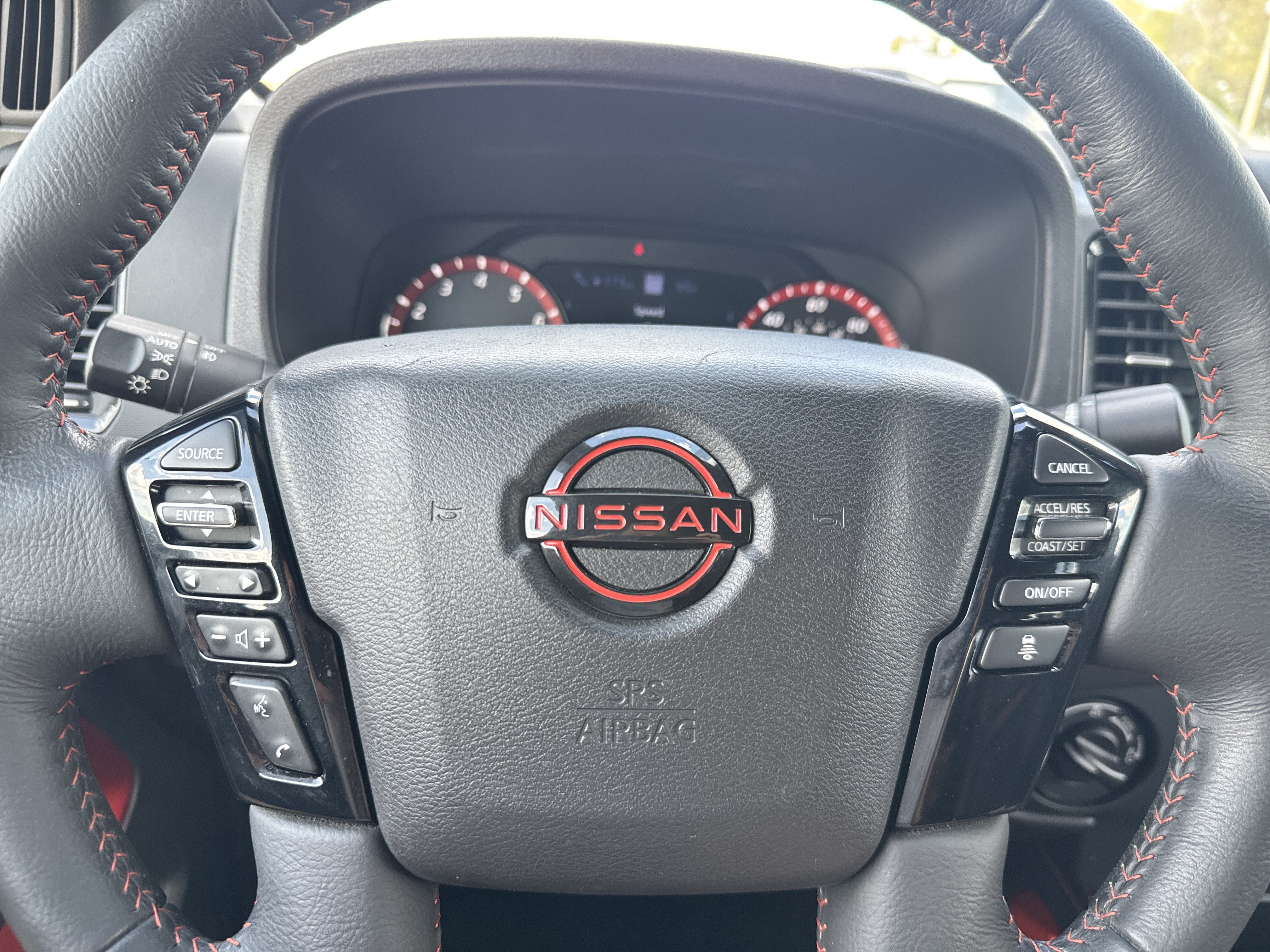 Used 2024 Nissan Frontier PRO-4X w/ Pro Premium Package AWD/4WD image 10
