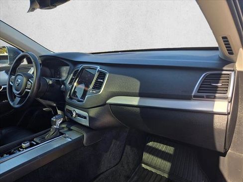 Used 2018 Volvo XC90 T6 Momentum w/ Convenience Package image 20