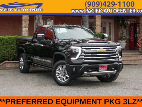 Used 2024 Chevrolet Silverado 2500 High Country w/ Technology Package AWD/4WD image 1