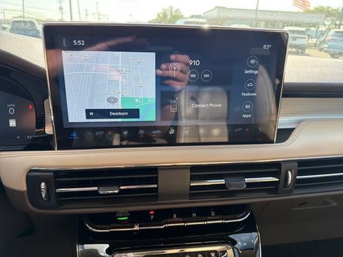 Used 2023 Lincoln Corsair AWD w/ Equipment Group 101A image 23
