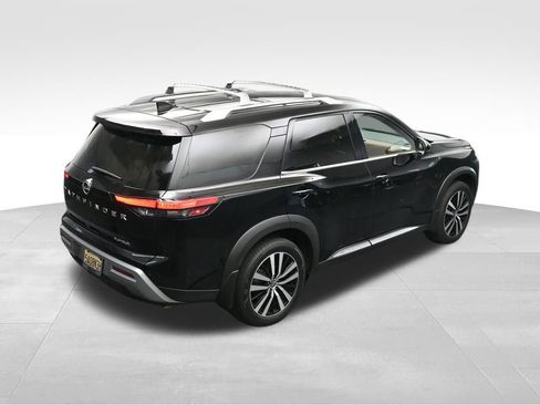 Used 2024 Nissan Pathfinder Platinum FWD image 22