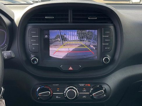 Used 2023 Kia Soul LX w/ LX Technology Package image 26