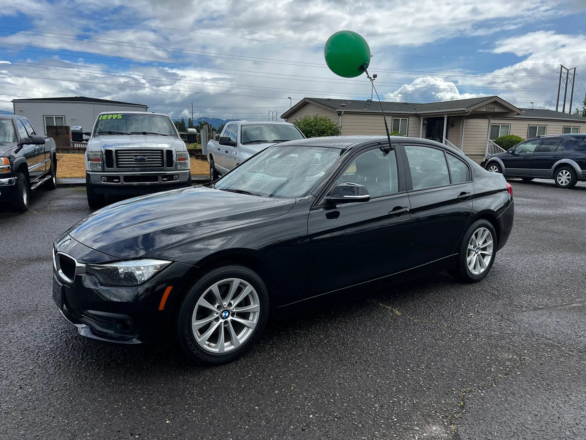 Used 2017 BMW 320i Sedan RWD image 7