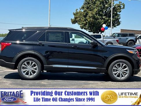 New 2024 Ford Explorer XLT w/ Equipment Group 202A image 3