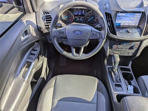 Used 2019 Ford Escape SE image 16