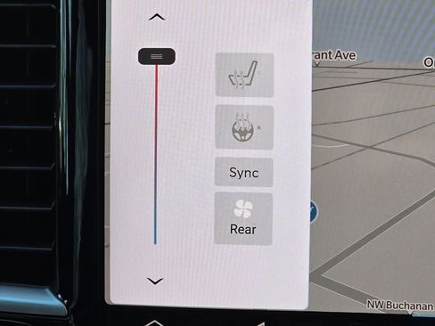 New 2026 Chrysler Pacifica Select FWD image 18