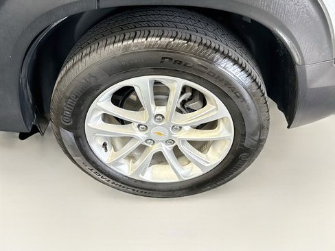 Used 2026 Chevrolet TrailBlazer LS w/ LS Convenience Package FWD image 11