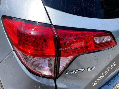 Used 2018 Honda HR-V LX image 25