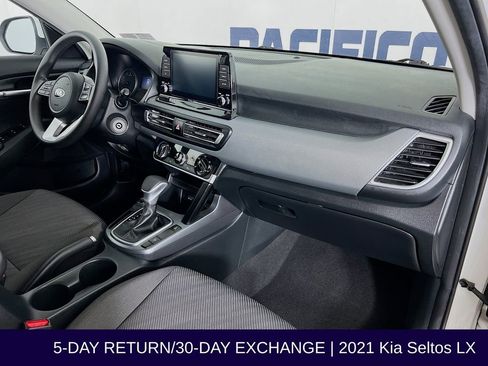 Used 2021 Kia Seltos LX image 31