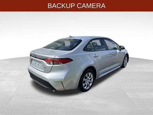 Used 2023 Toyota Corolla LE FWD image 7