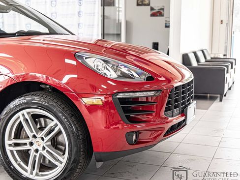 Used 2018 Porsche Macan AWD/4WD image 4