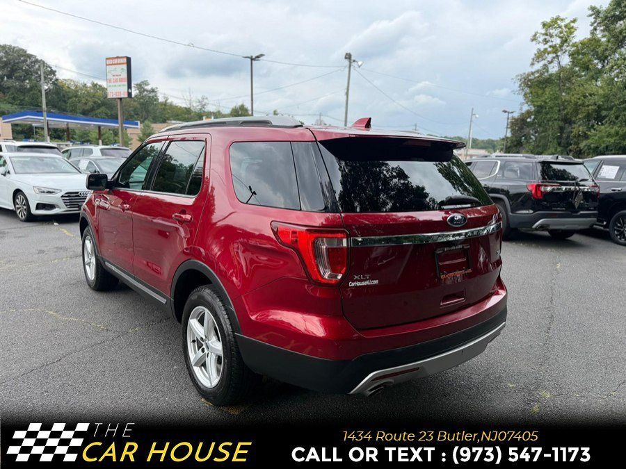 Used 2016 Ford Explorer XLT w/ Equipment Group 202A AWD/4WD image 4