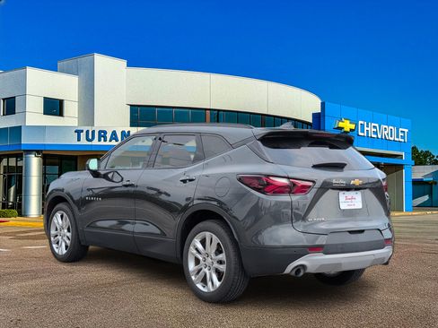 Used 2019 Chevrolet Blazer LT w/ Sun and Wheels Package FWD image 3