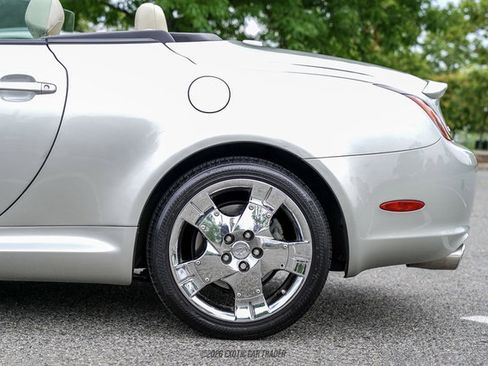 Used 2005 Lexus SC 430 Convertible RWD image 5