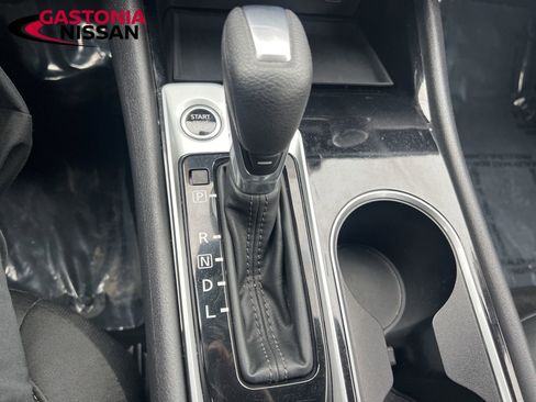 Used 2024 Nissan Altima 2.5 SV image 40