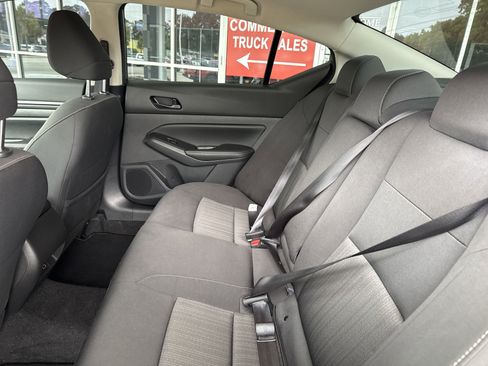 Used 2024 Nissan Altima 2.5 SV AWD/4WD image 28