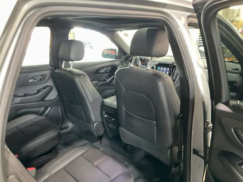 Used 2023 Chevrolet Traverse RS AWD/4WD image 20