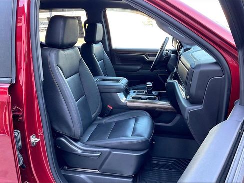 Used 2022 Chevrolet Silverado 1500 LT Trail Boss w/ Convenience Package II image 7