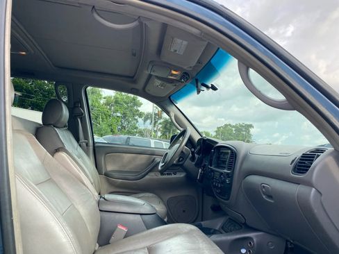 Used 2007 Toyota Sequoia SR5 image 4