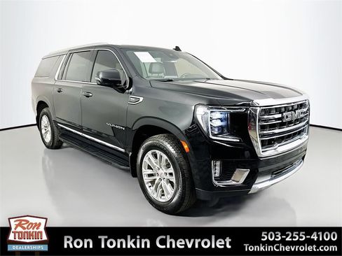 Used 2023 GMC Yukon XL SLT image 1