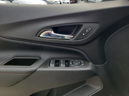 Used 2024 Chevrolet Equinox RS FWD image 17