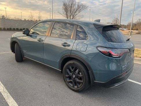 Used 2025 Honda HR-V Sport image 10