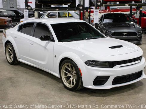 Used 2023 Dodge Charger Scat Pack image 9