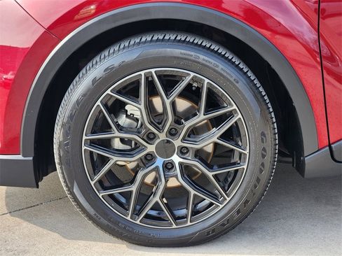 Used 2019 Toyota C-HR Limited image 10