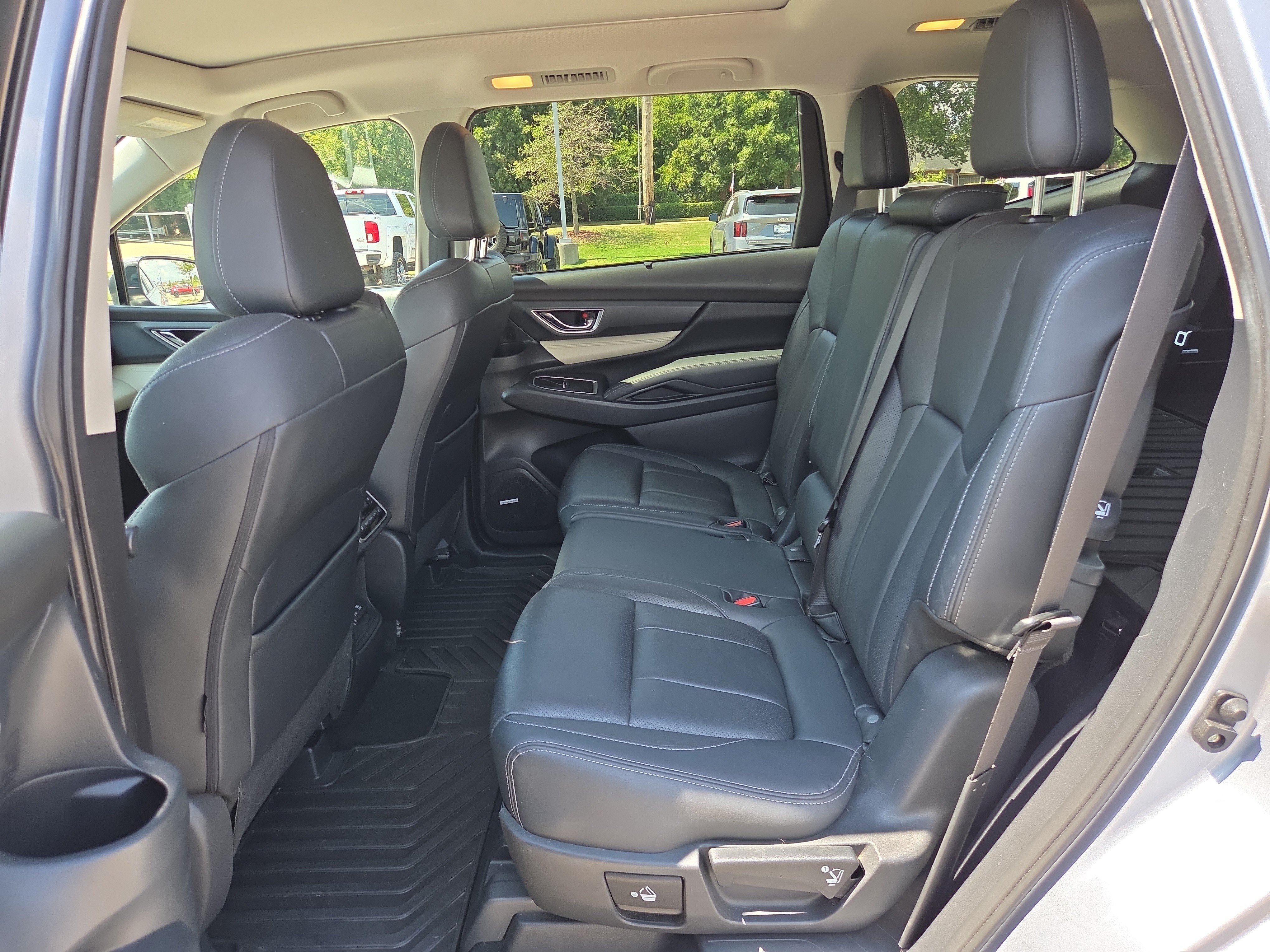 Used 2019 Subaru Ascent Limited AWD/4WD image 11