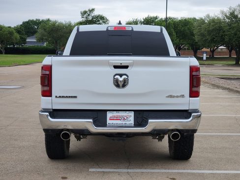 Used 2024 RAM 1500 Laramie AWD/4WD image 5