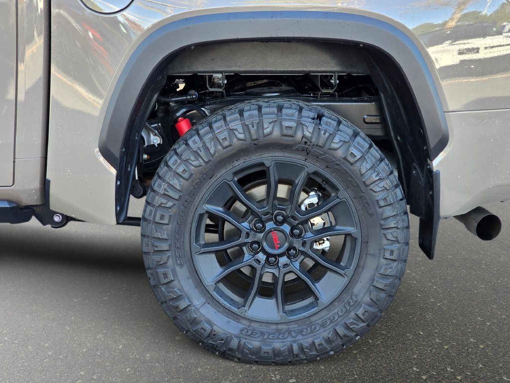 Used 2026 Toyota Tundra Limited w/ TRD Off-Road Package AWD/4WD image 38