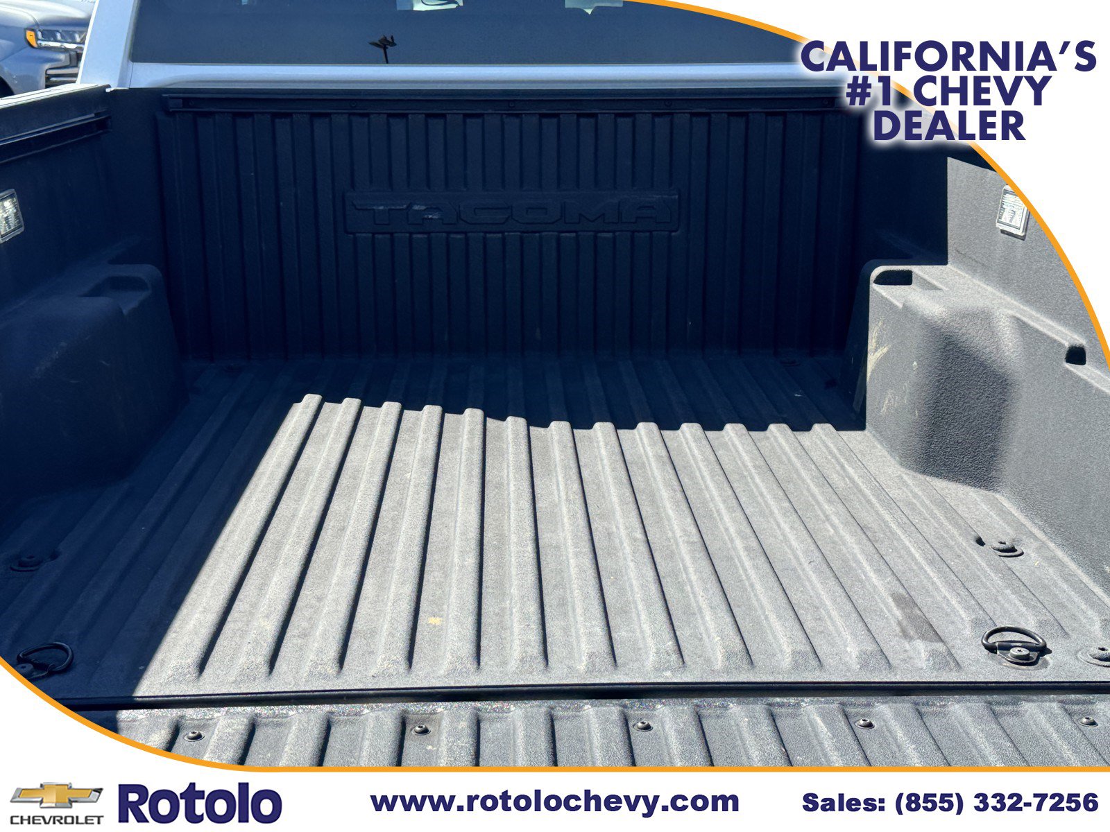 Used 2025 Toyota Tacoma SR5 AWD/4WD image 12
