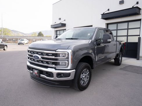 Used 2024 Ford F250 Lariat AWD/4WD image 4