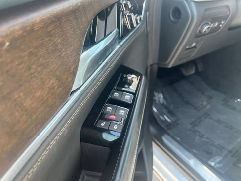 Used 2023 Jeep Grand Wagoneer Series II AWD/4WD image 15