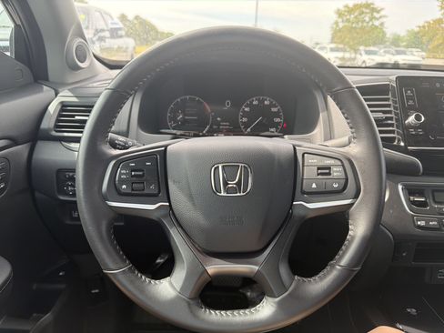 Certified 2025 Honda Ridgeline RTL image 6