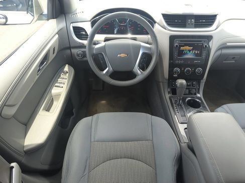 Used 2015 Chevrolet Traverse LT w/ Style and Technology Package FWD image 14