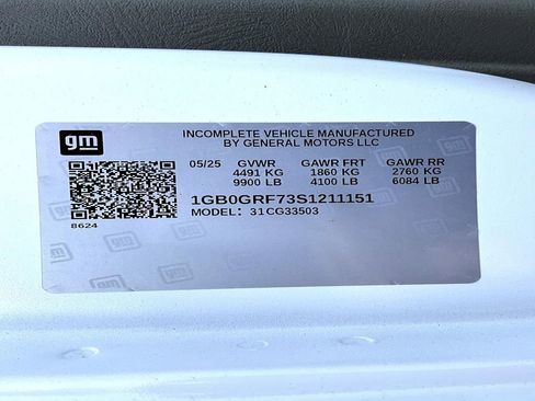 New 2025 Chevrolet Express 3500 w/ Power Convenience Package image 16