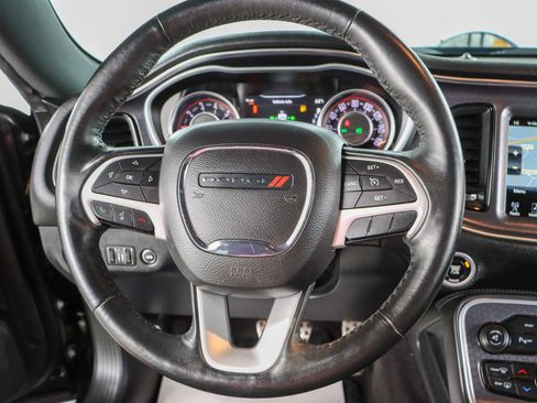 Used 2016 Dodge Challenger SXT Plus image 12