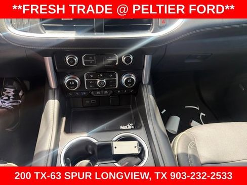 Used 2023 GMC Yukon XL SLT AWD/4WD image 28