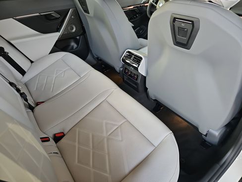 New 2026 BMW 550e xDrive w/ Executive Package AWD/4WD image 11